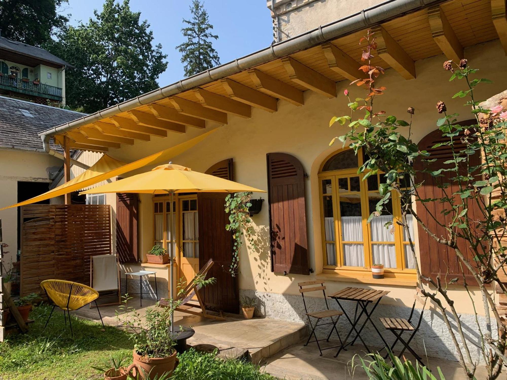 Charmant Appartement Sur Cour, Le Berlingott Bagnères-de-Bigorre Exterior foto
